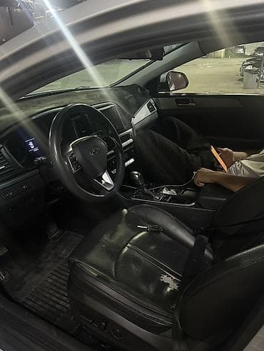 byd leopard: Седан бизнес-класса, серебристый цвет кузова. Современный динамичный — 6