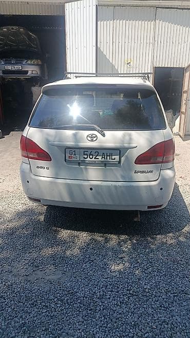 Toyota Ipsum: 2002 г., 2.4 л, Автомат, Бензин, Минивэн — 3