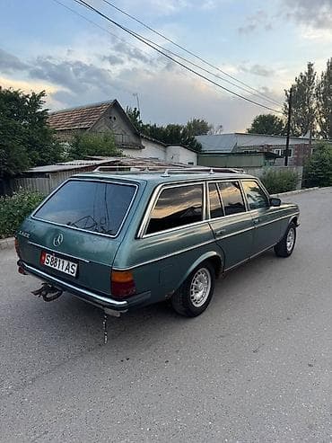 merc 211: Mercedes-Benz W123: 1984 г., 2 л, Механика, Дизель, Универсал — 3
