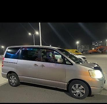 lexus is 200: Toyota Noah: 2003 г., 2 л, Автомат, Бензин, Минивэн — 5