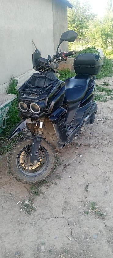 мото 110: Скутер/мопед, черный, с двойной круглой передней оптикой и — 1