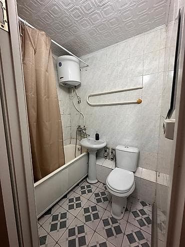 сдаю квартиру цо радуга: 1 комната, 32 м², 104 серия, 1 этаж — 3