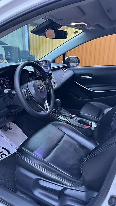 corolla 2004: Toyota Corolla: 2023 г., 1.8 л, Гибрид, Седан — 6