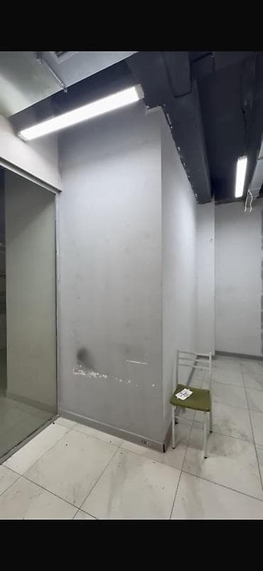 open space: Аренда помещения под торговлю/услуги ТЦ БУМ 12 кв.м Подходит для: - — 1
