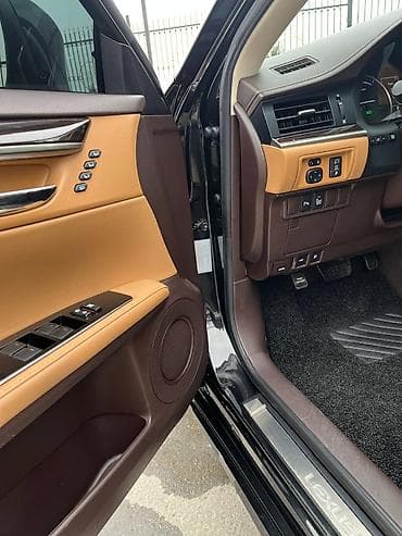 Lexus: Lexus IS: 2017 г., 2.5 л, Автомат, Гибрид, Седан — 9