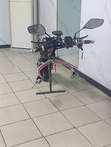 инвалидная коляска цена в бишкеке: Продаю приставка для инвалидной коляски Б/у аккумулятор 🔋новый 70 км — 3