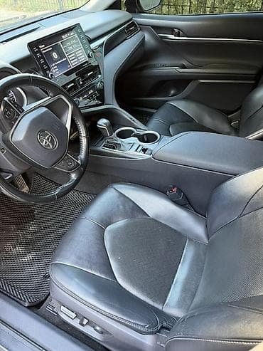 Toyota Camry: 2021 г., 2.5 л, Автомат, Бензин, Седан — 7