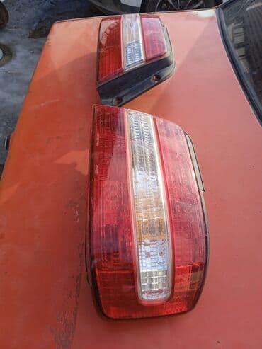поворотники на виндом: Комплект стоп-сигналов Toyota 1999 г., Б/у, Оригинал, Япония — 1