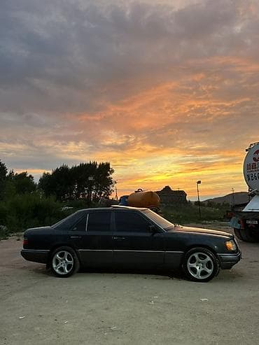 mers 210: Mercedes-Benz W124: 1993 г., 2 л, Механика, Бензин, Седан — 9
