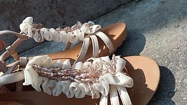 сороконожки 43: Босоножки и туфли женские, бежево‑молочного цвета. 1) Босоножки на — 2