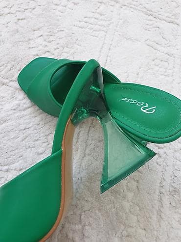 pull and beer: Яркие женские мюли Rossi в стильном зелёном цвете. Размер 38 (подойдут — 7