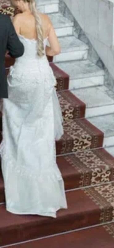 фата на девичник: Свадебное платье, M, Со шлейфом, Атлас, Италия, Жемчуг, Б/у — 2