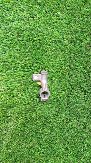 аккумулятор для грузовых: Клемма аккумулятора плюсовая Е53 61 13 Год 2002 В отличном — 1