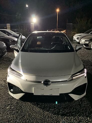 roewe ei6: Aion S — электрический седан с современным дизайном и аэродинамичным — 1