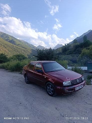 Volkswagen Vento: 1993 г., 1.8 л, Механика, Газ, Седан — 2