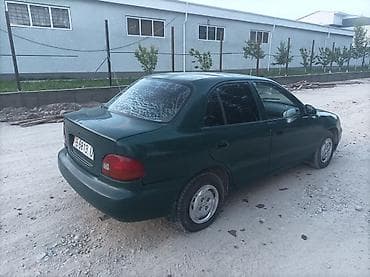 subaru accent: Hyundai Accent: 1995 г., Седан — 3
