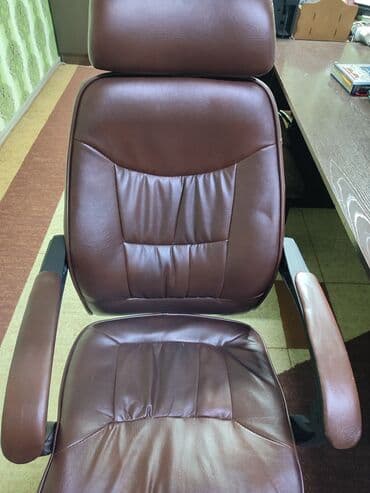 кресло офис: Офисное кресло, С колесиками, цвет - Черный, Экокожа — 4