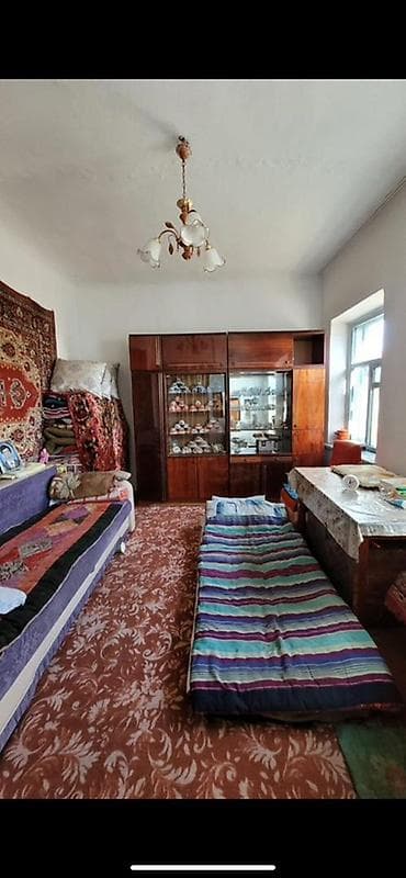 Продается жилой дом барачного типа. 📍 Ленинский район, ул. Панфилова at lalafo.kg Продается жилой дом барачного типа. 📍 Ленинский район, ул. Панфилова
