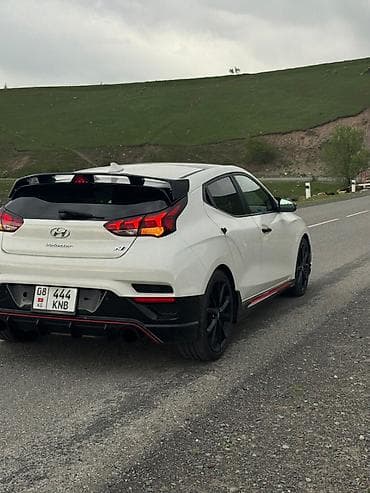 Продажа авто: Hyundai Veloster: 2018 г., 1.6 л, Автомат, Бензин, Хэтчбэк — 3