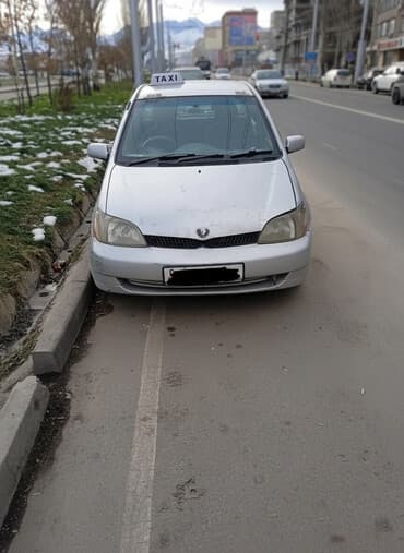 дом обмен на авто: Toyota Platz: 2000 г., 1.5 л, Автомат, Бензин, Седан — 2