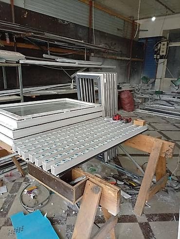 archa group: Алюминиевое окно на заказ, Тип окна: Витражные, Декоративные особенности: Фрамуга, Платная установка, Без рассрочки — 1
