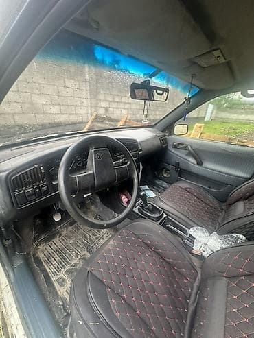 Транспорт: Volkswagen Passat Variant: 1991 г., 1.8 л, Механика, Бензин, Универсал — 8