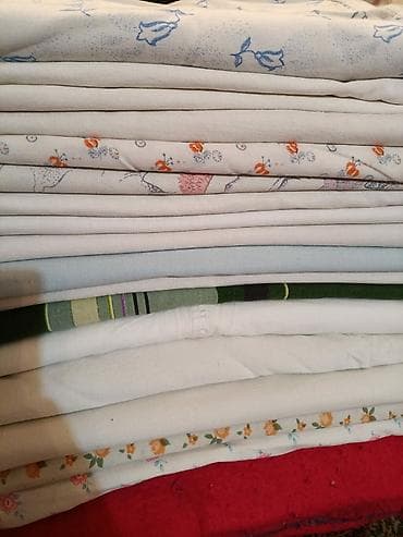 шторы спальня: В связи с отъездом продаю недорого постельное белье б/ у: наволочки-50 — 2