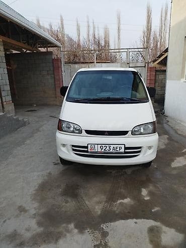 Mitsubishi Space Gear: 1997 г., 2 л, Механика, Бензин, Минивэн