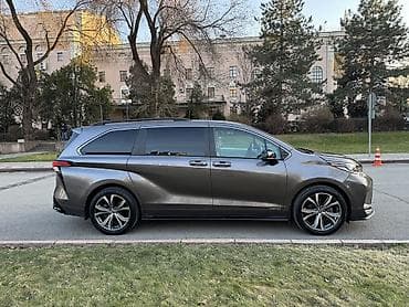 cruser: Toyota Sienna: 2021 г., 2.5 л, Автомат, Бензин, Минивэн — 9