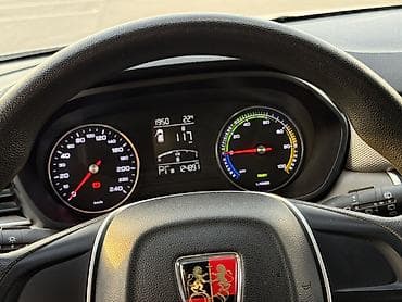byd e9: Roewe Ei5: 2018 г., Робот, Электромобиль, Универсал — 7