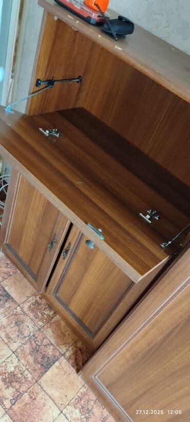 Гарнитуры для зала: Гарнитур для зала, Б/у, Тумба под ТВ, ДСП, цвет - Коричневый — 3