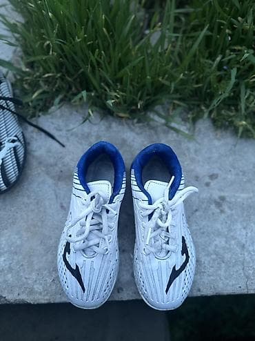 кеды для футбола: Детские футбольные бутсы/сороконожки JORGO Predator - Тип — 7