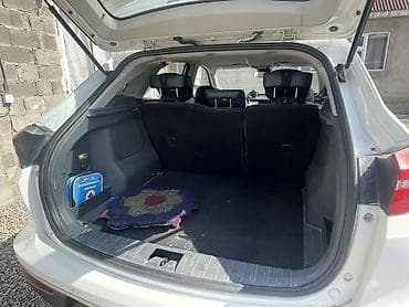 гулдоп ал: Электромобиль кроссовер (белый) - Кузов: компактный 5‑дверный — 7