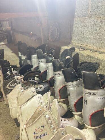 аренда музыкальных инструментов: Разные пары коньков для хоккея и фигурного катания. В наличии на — 7