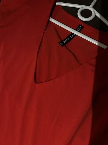 красные: Платье-миди красного цвета - Фасон: прямое с легким приталиванием - — 5