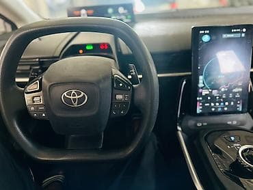 авто стекло: Toyota bZ3: 2023 г., Автомат, Электромобиль, Седан — 5