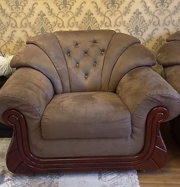 small table: Комплект мягкой мебели, Б/у, Самовывоз — 3