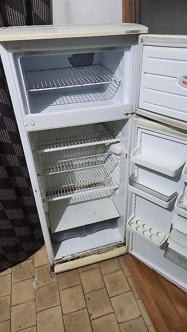 a 20: Холодильник Atlant, Двухкамерный — 1