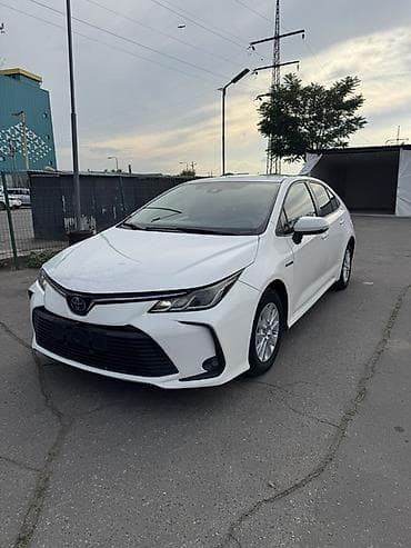 Toyota Corolla: 2019 г., 1.8 л, Вариатор, Гибрид, Седан