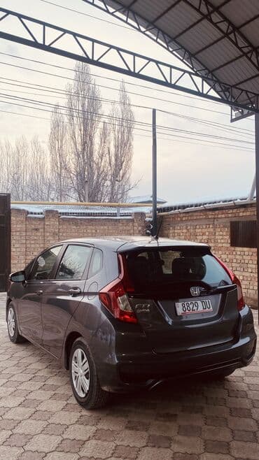 Продажа авто: Honda Fit: 2020 г., 1.5 л, Вариатор, Бензин, Хэтчбэк — 5