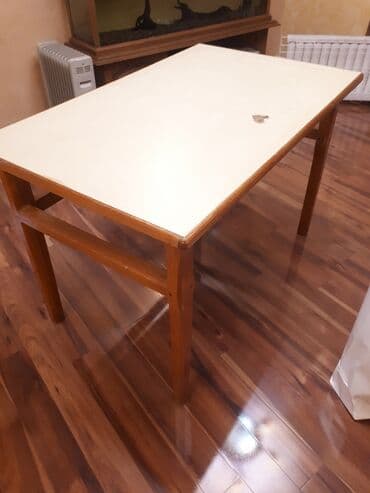 бу стол кухонный: Продаю кухонный стол. Торг — 3