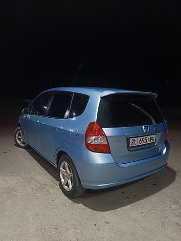 audi 80 унаа: Honda Fit: 2004 г., 1.3 л, Механика, Бензин, Хэтчбэк — 2