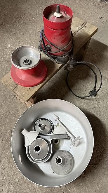 Электрический сепаратор молока (кремоотделитель) - Тип: бытовой