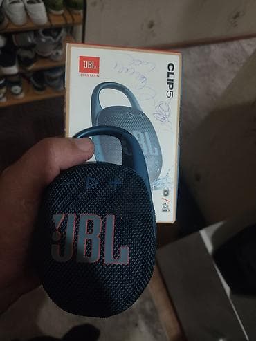 Аудиотехника: Портативная колонка JBL Clip 5 (Harman) - Форм‑фактор: компактная — 1