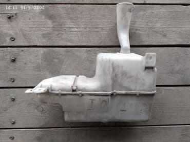 омыватель лобового стекла: Mitsubishi Pajero IO, Бачок омывателя, Митсубиси Паджеро ИО, Бочок — 1