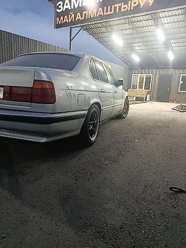 туманик е34: BMW 5 series: 1991 г., 2 л, Механика, Бензин, Седан — 10