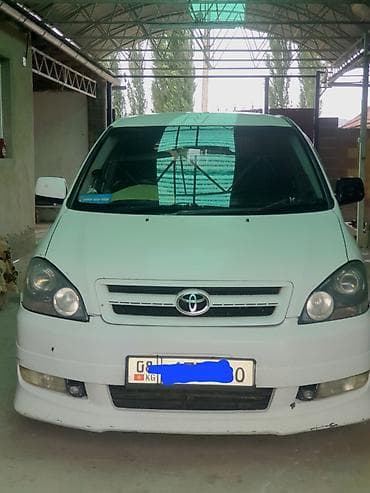 японские трактор: Toyota Ipsum: 2003 г., 2.4 л, Автомат, Бензин, Минивэн — 1