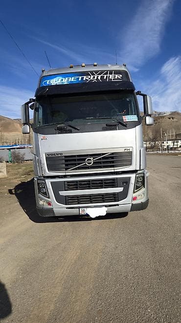 Тягач, Volvo, Тентованный