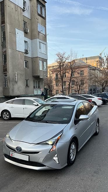 приус 35: Toyota Prius: 2018 г., 1.8 л, Вариатор, Гибрид, Седан — 2