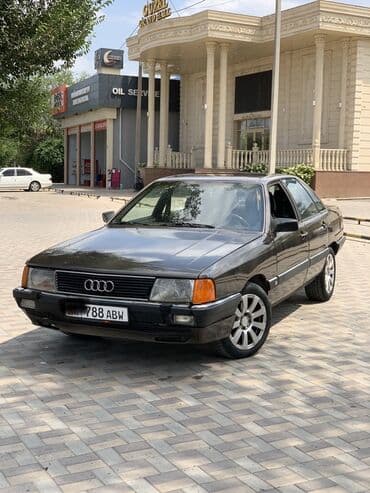 коробка пассат б4: Автомобиль Audi 100 седан в темно-сером цвете с классическим дизайном — 1